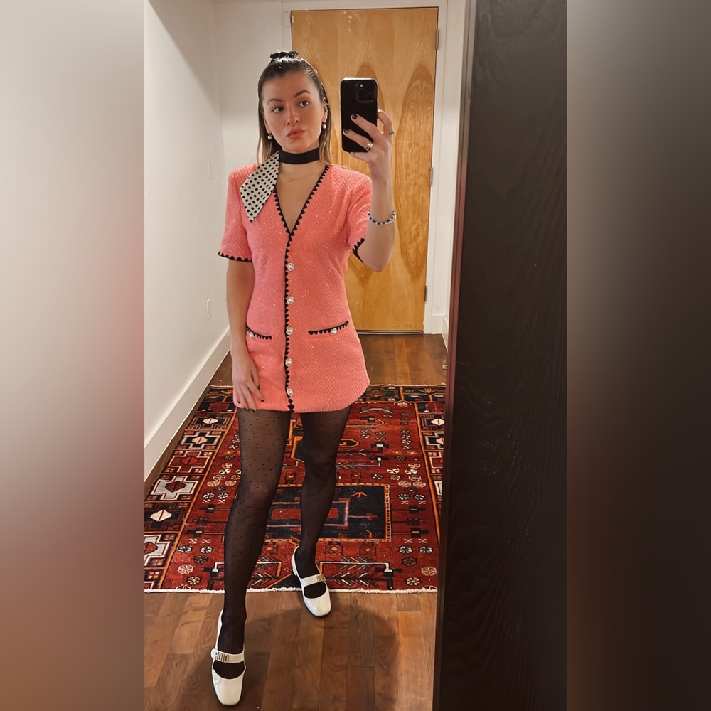 Alexia Admor chanel pink